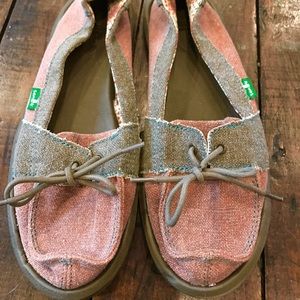SANUK canvas shoes size 7