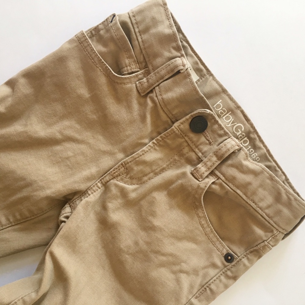Gap 3T slim leg khakis