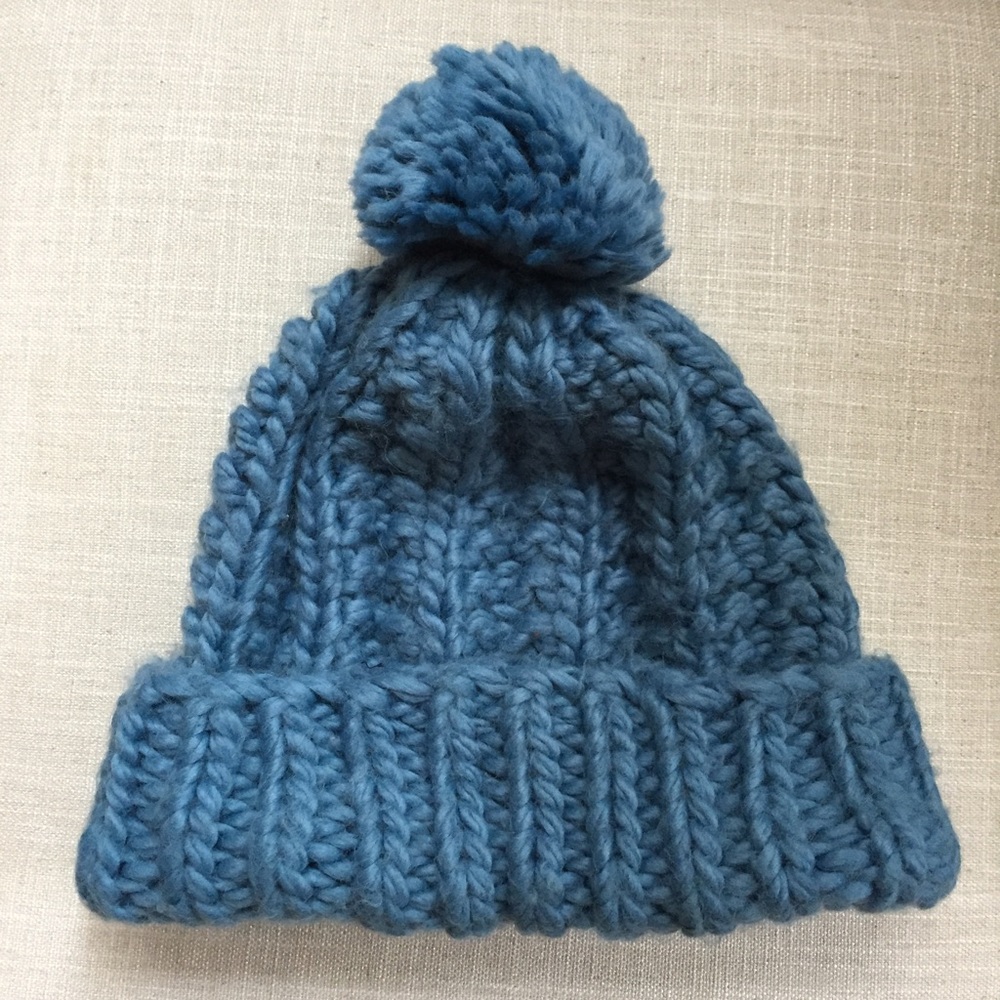 The North Face Pom Pom hat