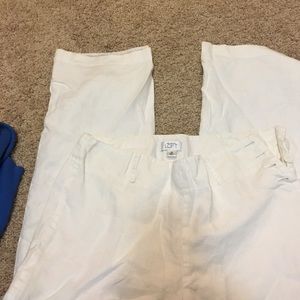 White capris w side buttoning linen