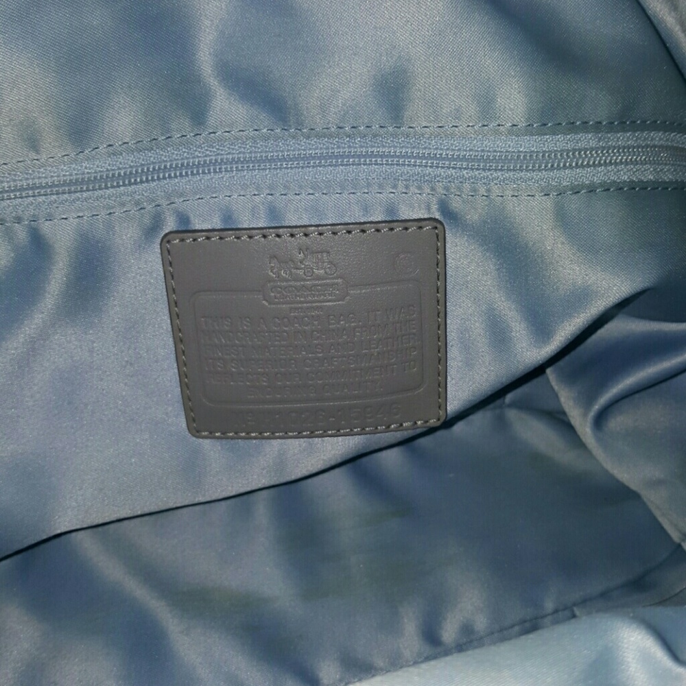 Authentic Coach purse !!! - Picture 4 of 4