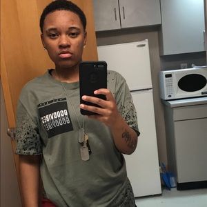 Meet your Posher, Alexus