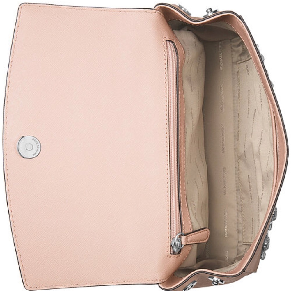 🎉HP🎉 Michael Kors leather handbag - Picture 2 of 7