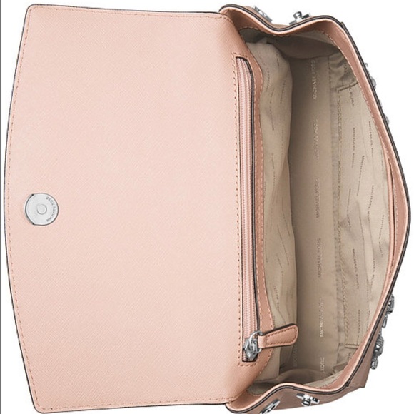 🎉HP🎉 Michael Kors leather handbag - Picture 2 of 7