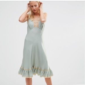 Green viscose & lace dress BNWOT