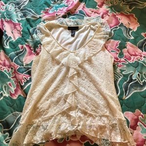 Medium ruffled and lace Blouse