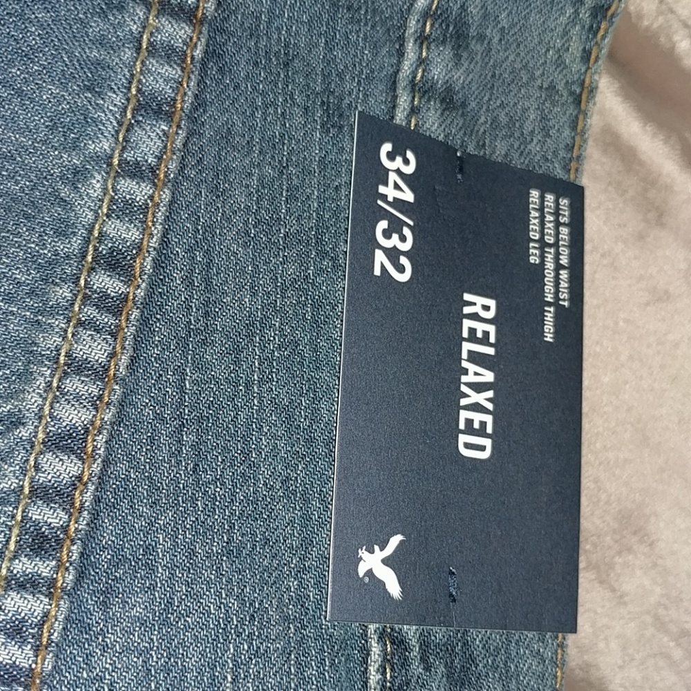 New men's American Eagle relaxed jeans