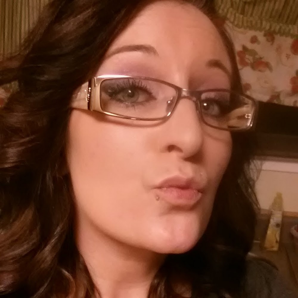 Meet your Posher, Charesse