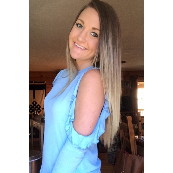 Meet your Posher, Julie - Picture 2 of 5