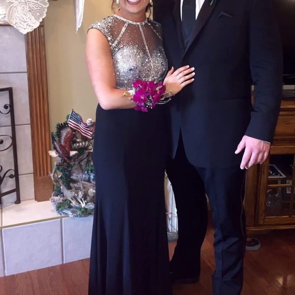 Prom dress - Picture 4 of 4