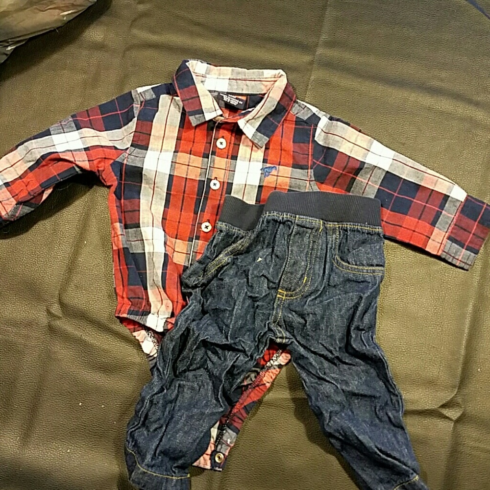 Size 12 months baby boy outfit