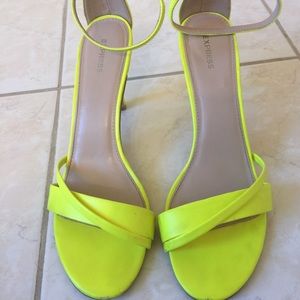 Express heels