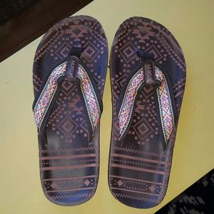 Mukluk flip flops