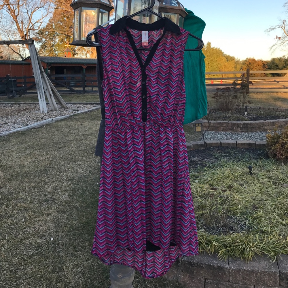 ✨NO BOUNDARIES -- silky zig zag dress✨