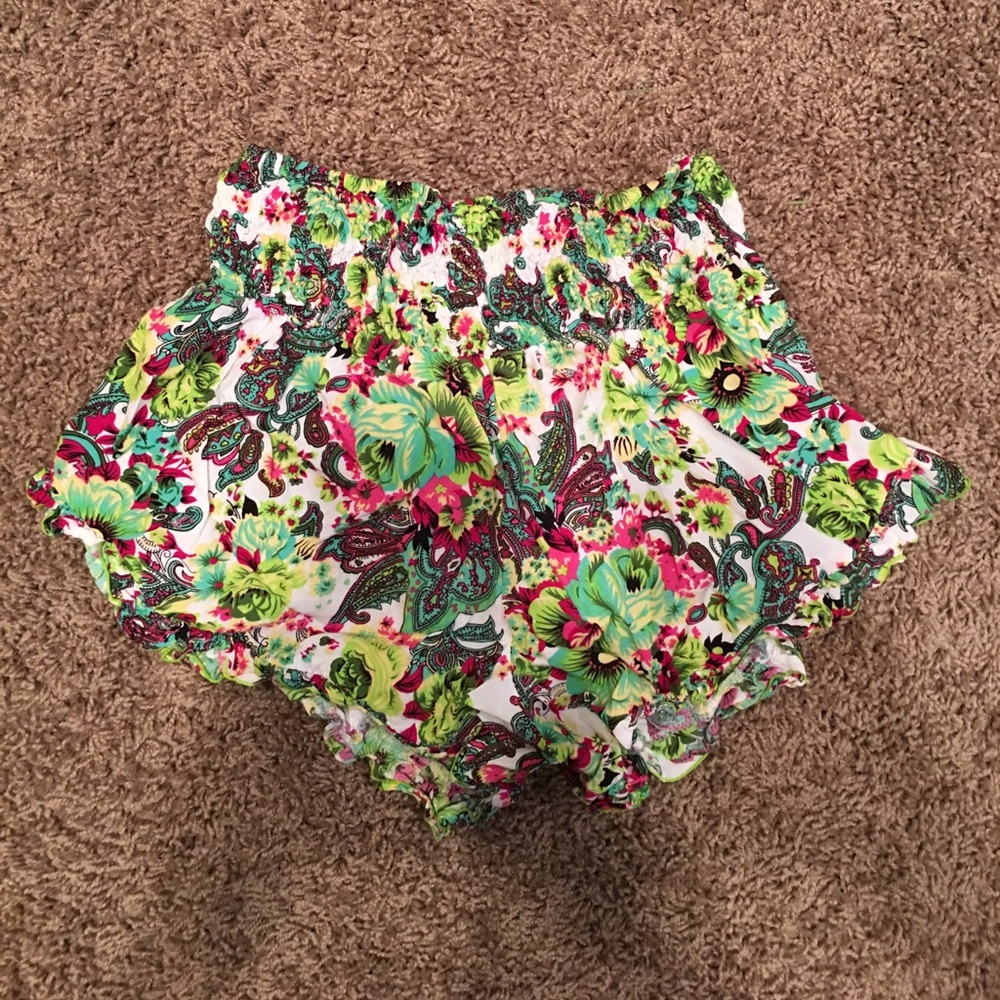 Floral flowy shorts