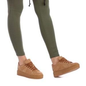 Khaki Creepers