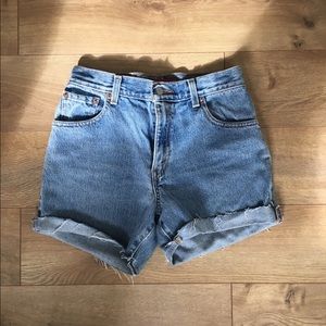 Levi High Waisted Cut-off Shorts