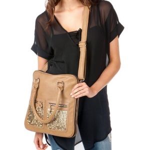 Francesca's Brooklyn Stud Expandable Tote