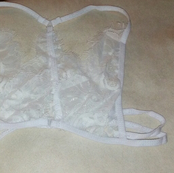 ⚡CLEARANCE⚡LAST 1 Sexy Lacey Eyelet Bralette WHITE - Picture 3 of 5