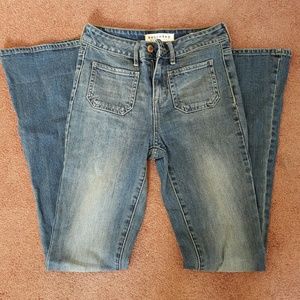 Bullhead bell bottom jeans