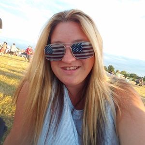 Meet your Posher, Paula