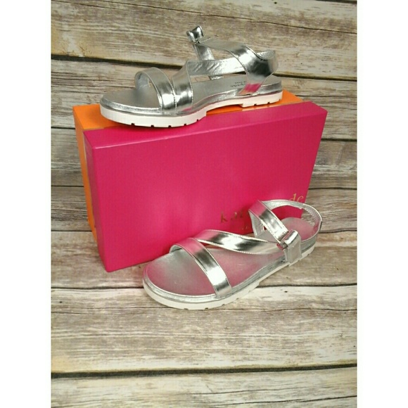 SOLD KATE SPADE Mckee Flat Sandal Silver Leather - Picture 4 of 8