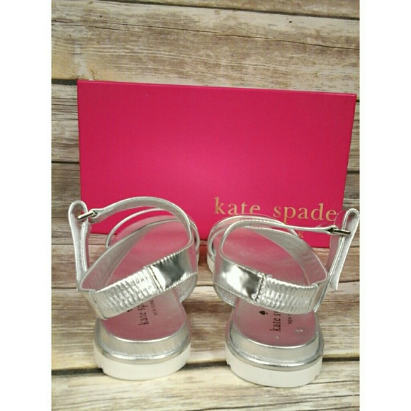 SOLD KATE SPADE Mckee Flat Sandal Silver Leather - Picture 5 of 8
