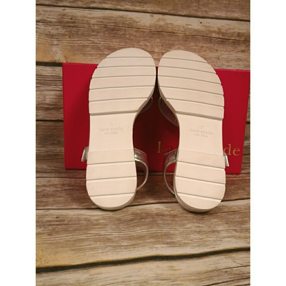 SOLD KATE SPADE Mckee Flat Sandal Silver Leather - Picture 8 of 8