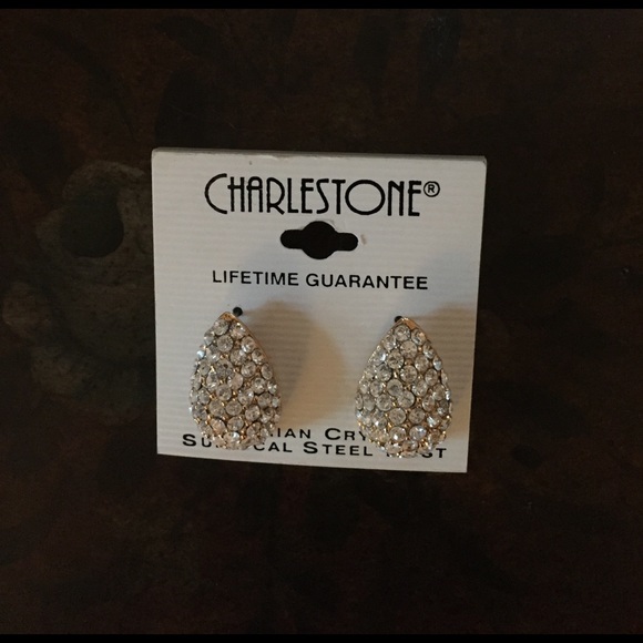 Austrian crystal post earrings - Picture 2 of 3