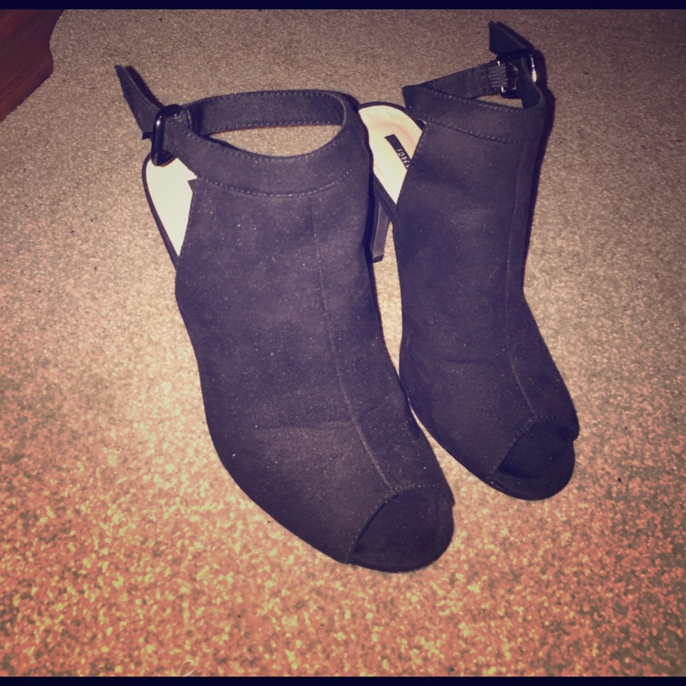Forever 21 heels size 7
