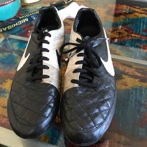 Leather tiempos Nike