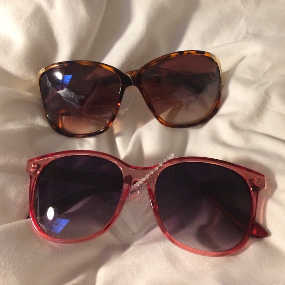 Bundle of Two Sunglasses