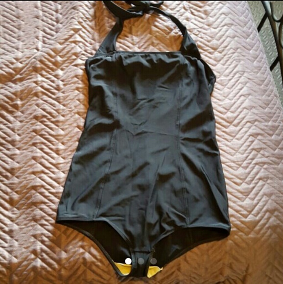 *SOLD* Retro One Piece Swimsuit - Picture 2 of 4