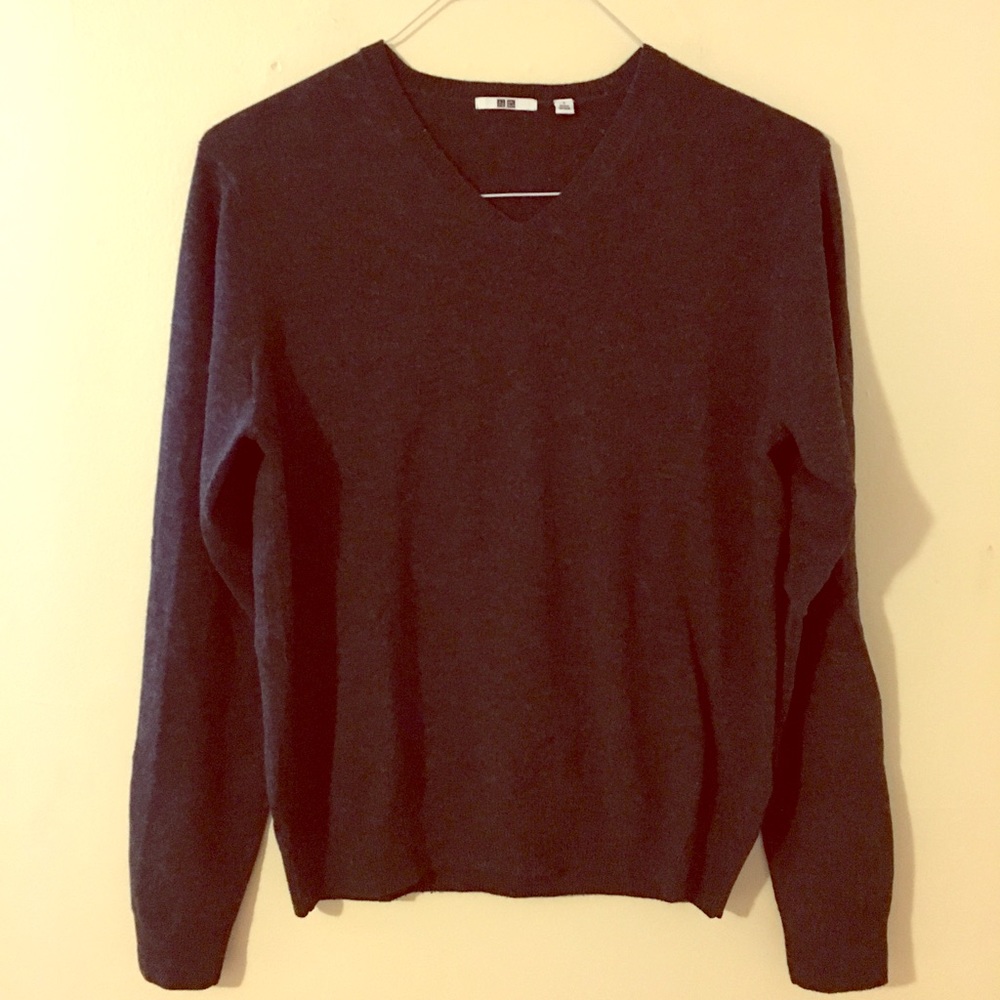 Uniqlo Men's Gray Cashmere V-Neck Sweater Size S