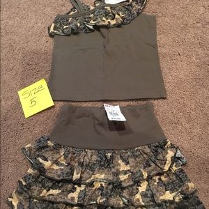 Random Hearts Size 5 skirt set