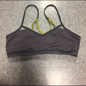 Lululemon sports bra