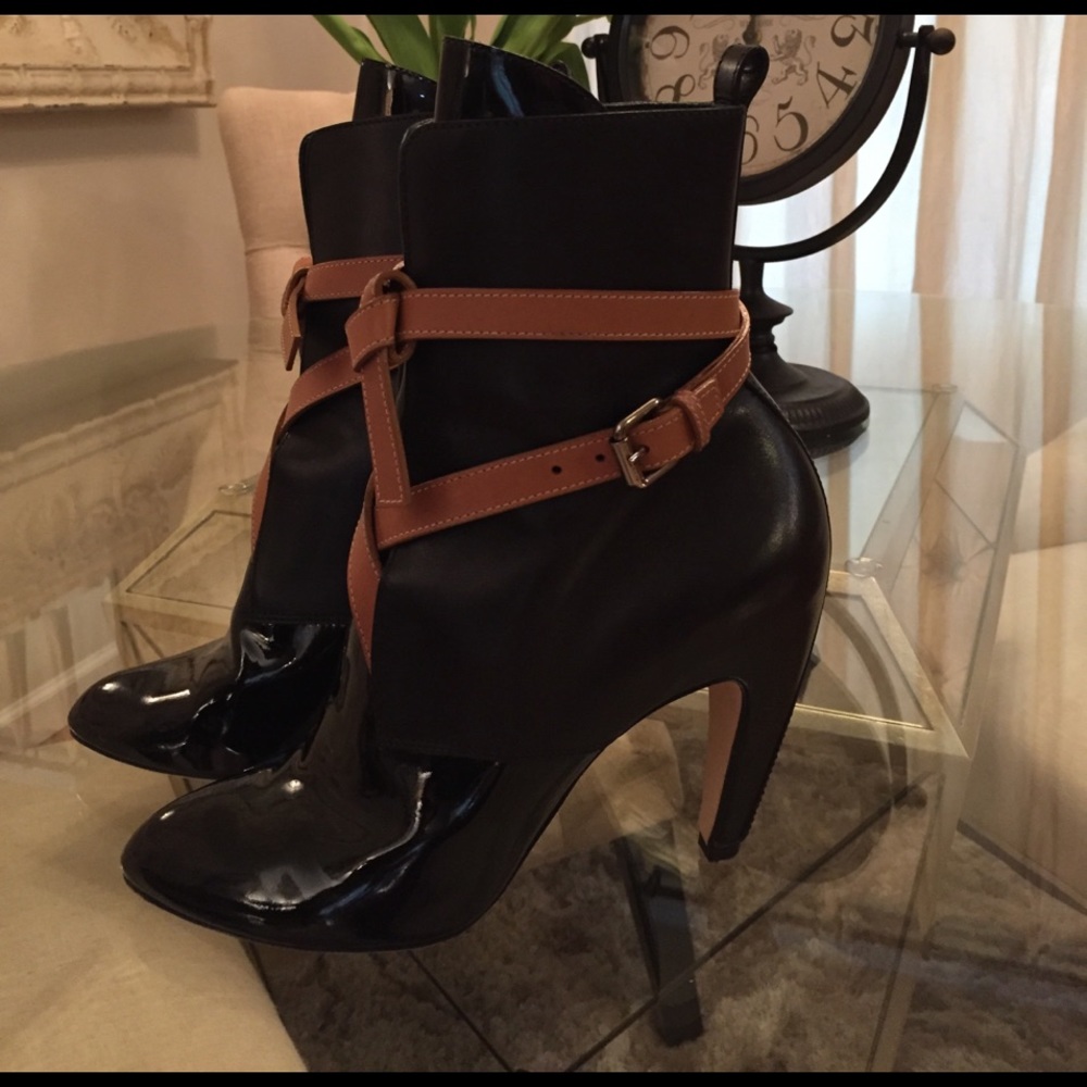LV black bootie