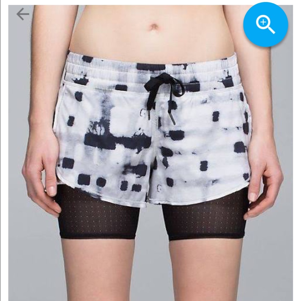 NWT Lululemon hot to street shorts 12