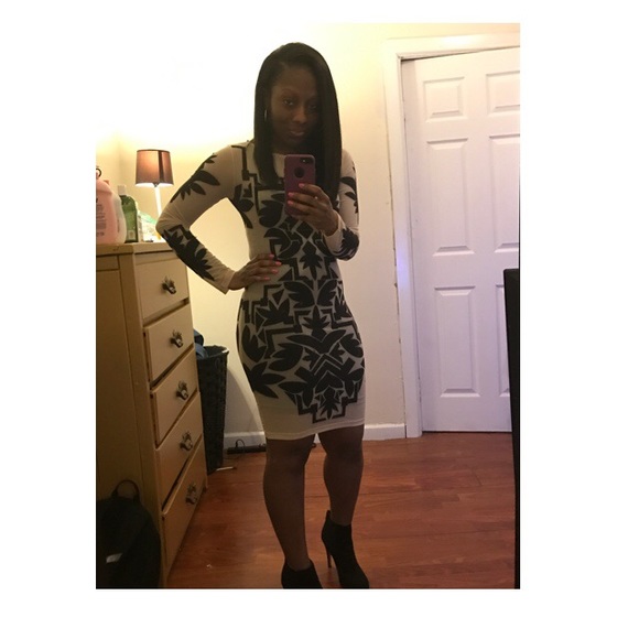 Sheer illusion dress - Picture 2 of 3