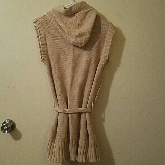 Hoodie sleeveless sweater - Picture 2 of 2