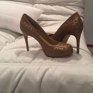 Ann Taylor pumps