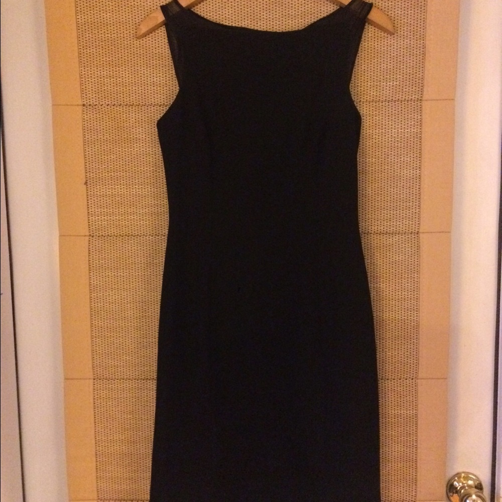 *Closet Clean Out* Tahari Black Dress