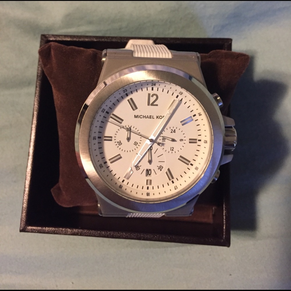 Michael kors watch.100% authentic.