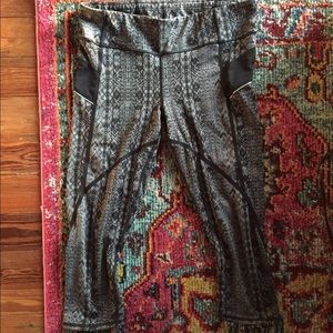 Athleta workout Capri M