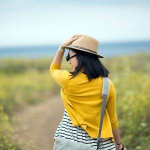 Meet your Posher, Lina