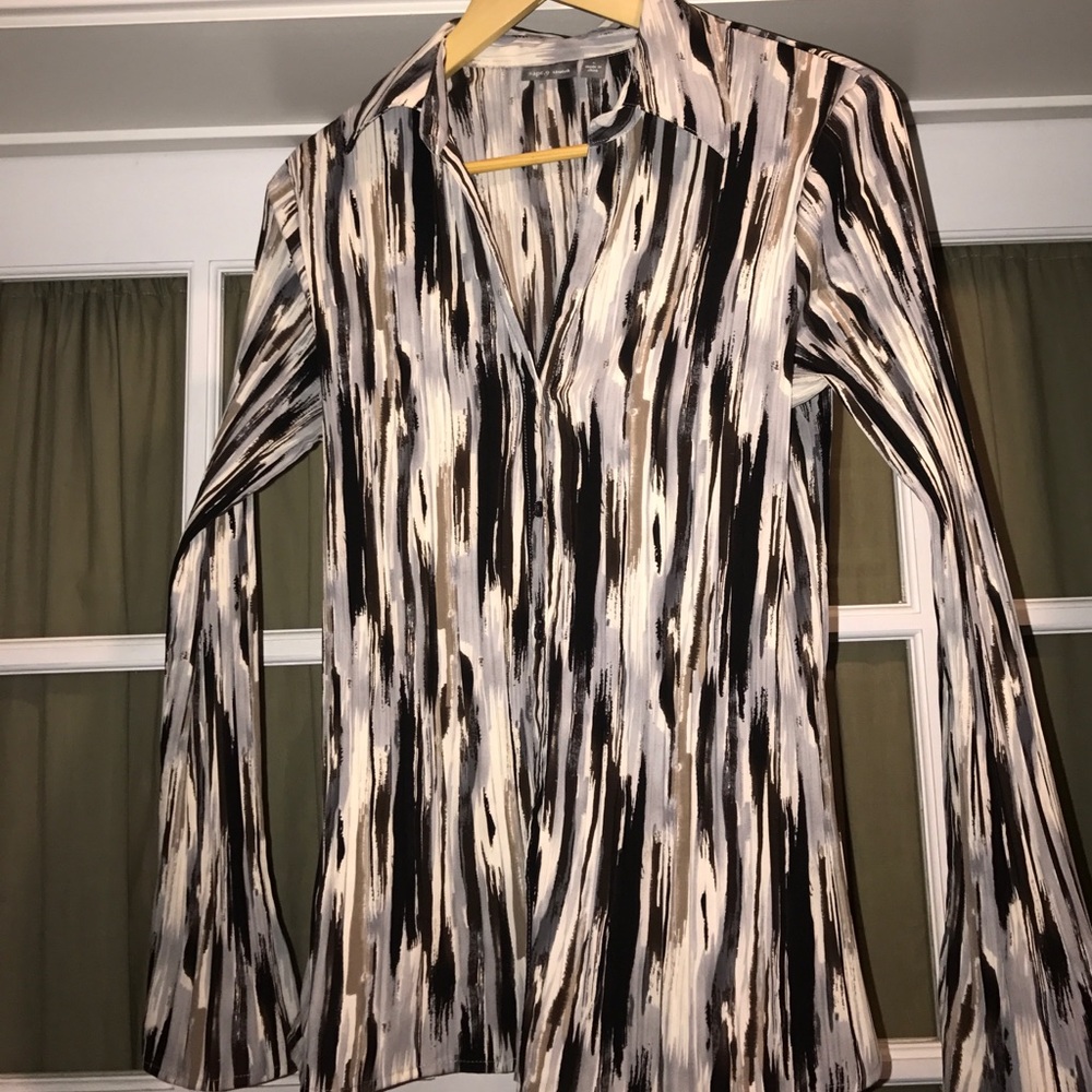 Apt 9 Stretch L button down NWOT
