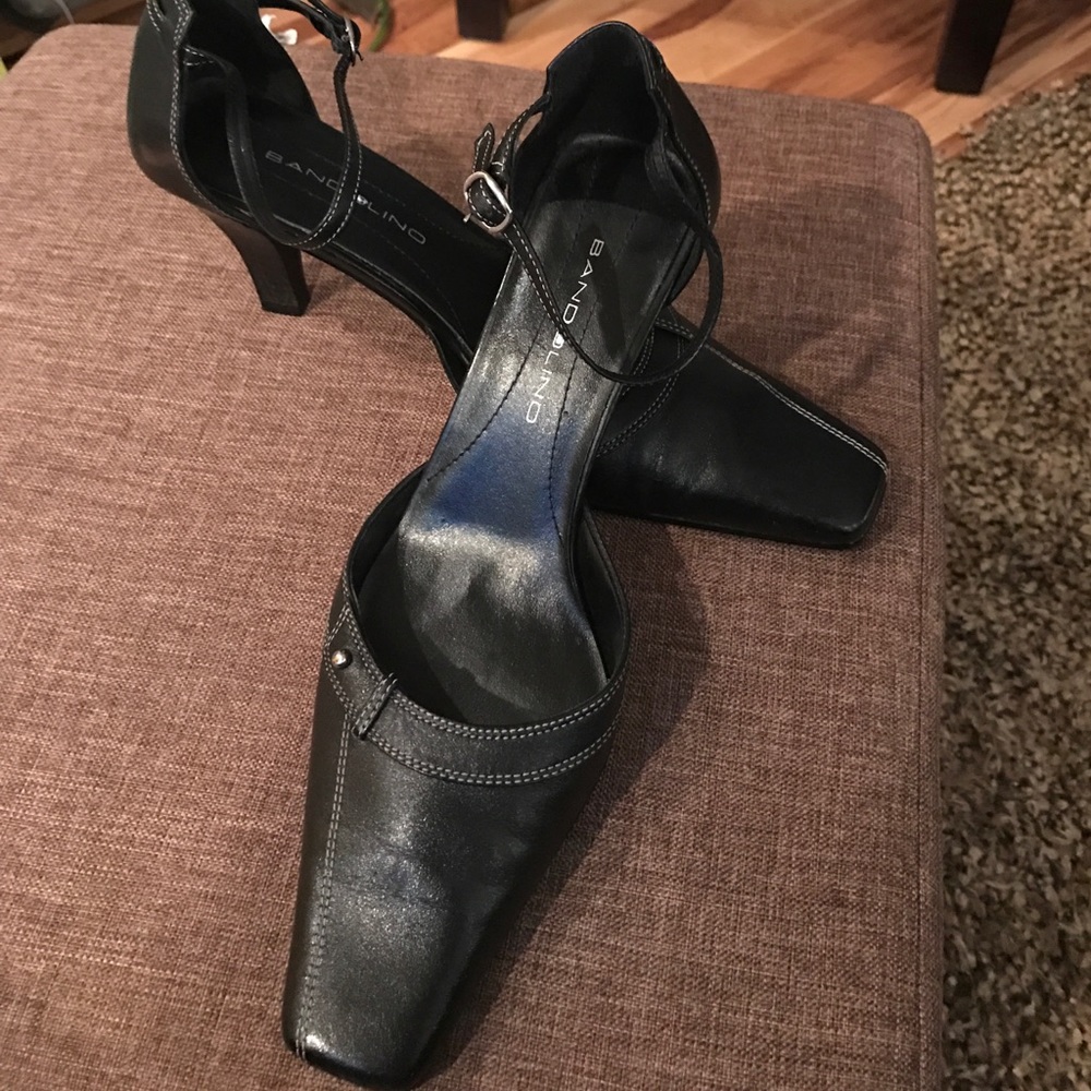 Bandolino, leather sling back w/ankle strap