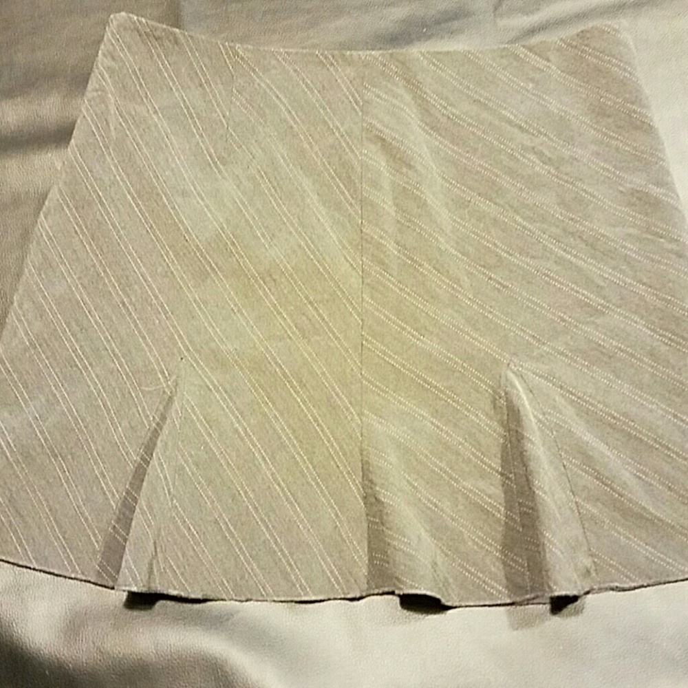 Size 12 grey and pick skirt