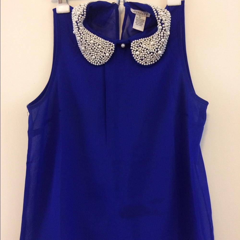 Cobalt shell with pearl collar