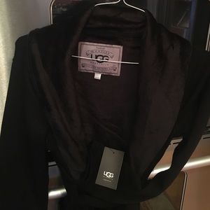Ugg Women's bathrobe